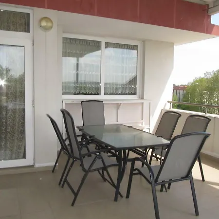 מלון דירות Cote D'azure 3*