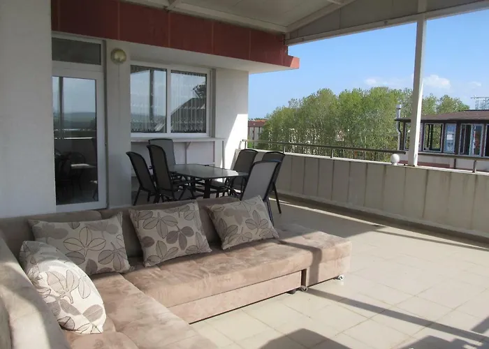 Cote D'azure Aparthotel 3*