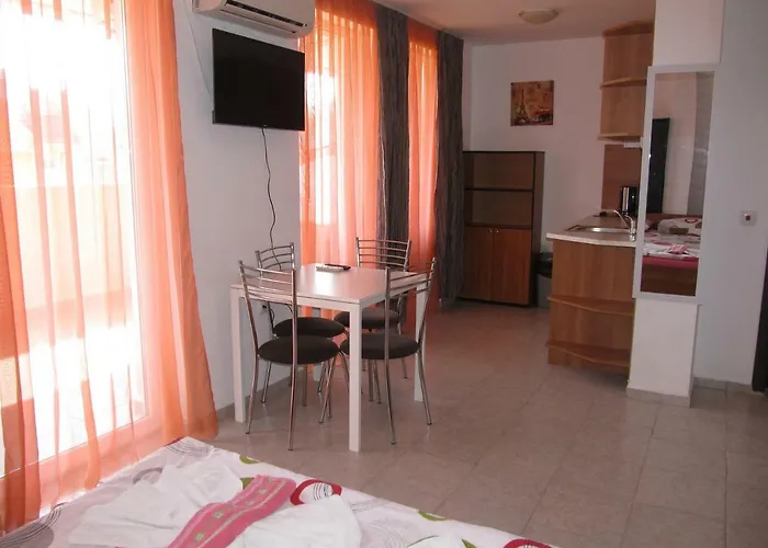 Cote D'azure Apart-hotel 3*