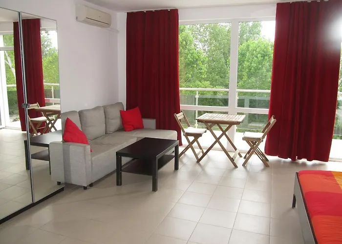 Cote D'azure Νεσέμπαρ