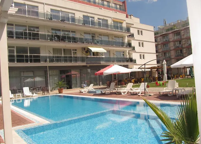 Cote D'azure Νεσέμπαρ