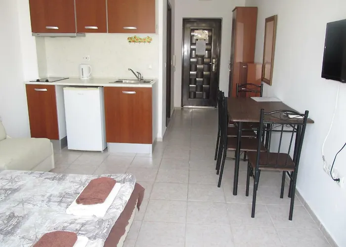 Cote D'azure 3* Νεσέμπαρ